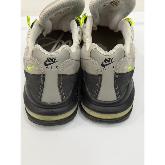 2016 Nike Air Max 95 OG Neon Grey 307565-077 Youth Size 6Y / Women’s Size 7.5 - Picture 5 of 10